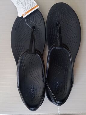 CROCS Black Women's Isabella Sandals Sz8
